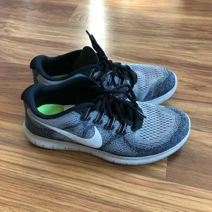 Nike free running shoes 7.5